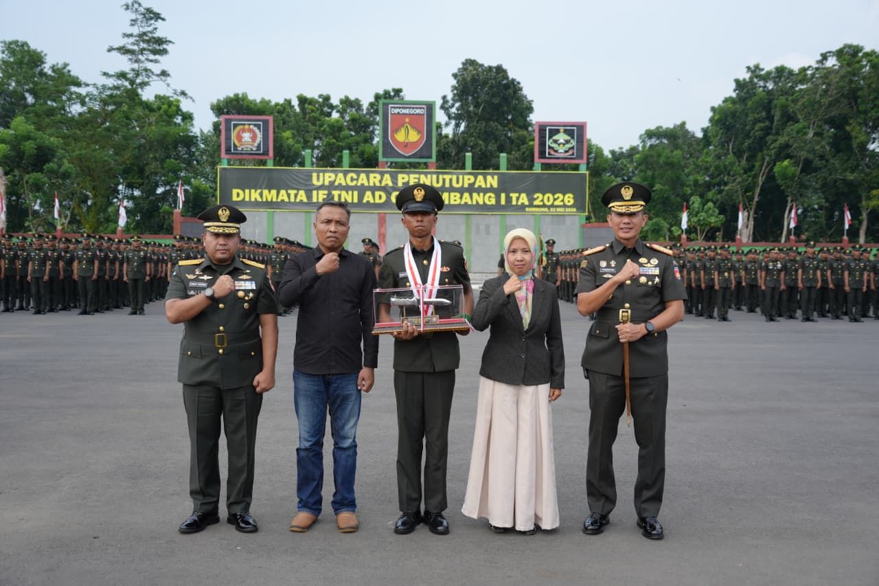 Kasdam IV/Diponegoro Pimpin Upacara Penutupan Dikmata Infanteri TNI AD Gelombang I TA 2026