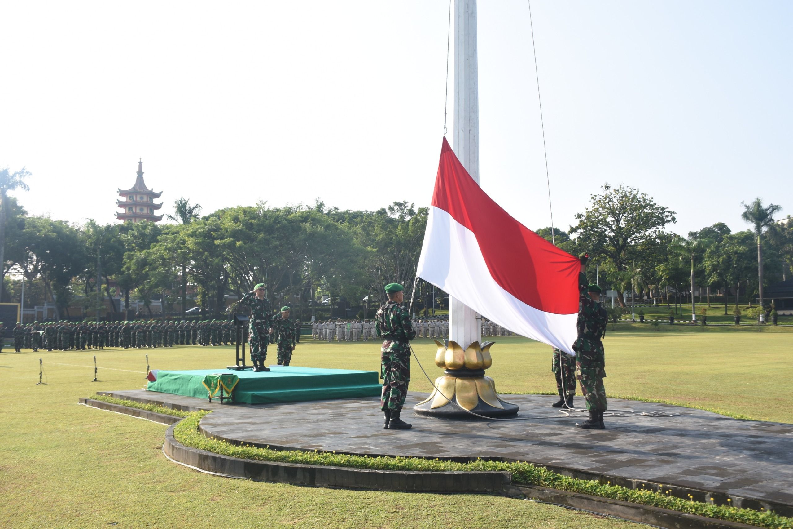 Kapok Sahli Pangdam Pimpin Upacara Bendera 17-an di Makodam IV/Diponegoro