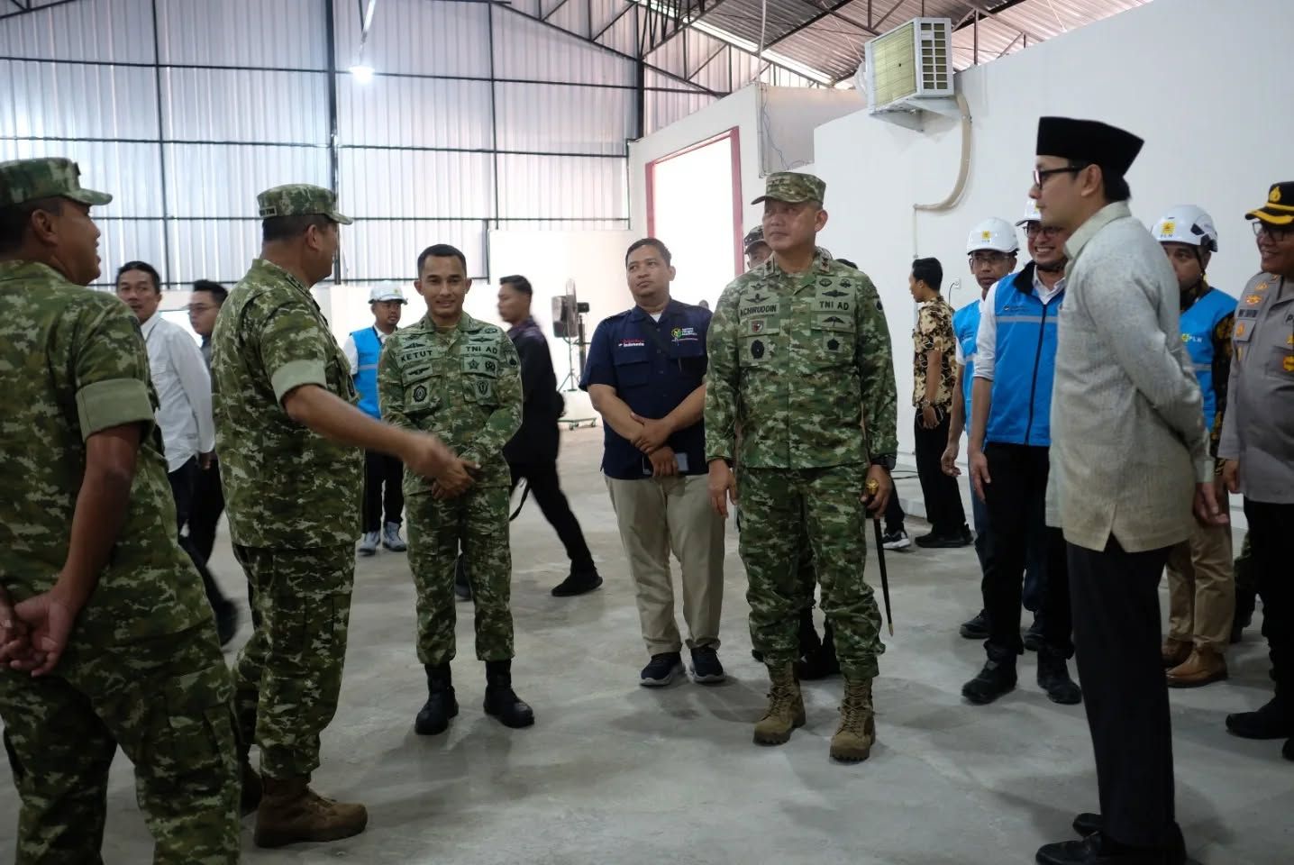 Pangdam IV/Diponegoro Dampingi Irjen TNI Tinjau KDKMP, Dorong Kemandirian Ekonomi Desa