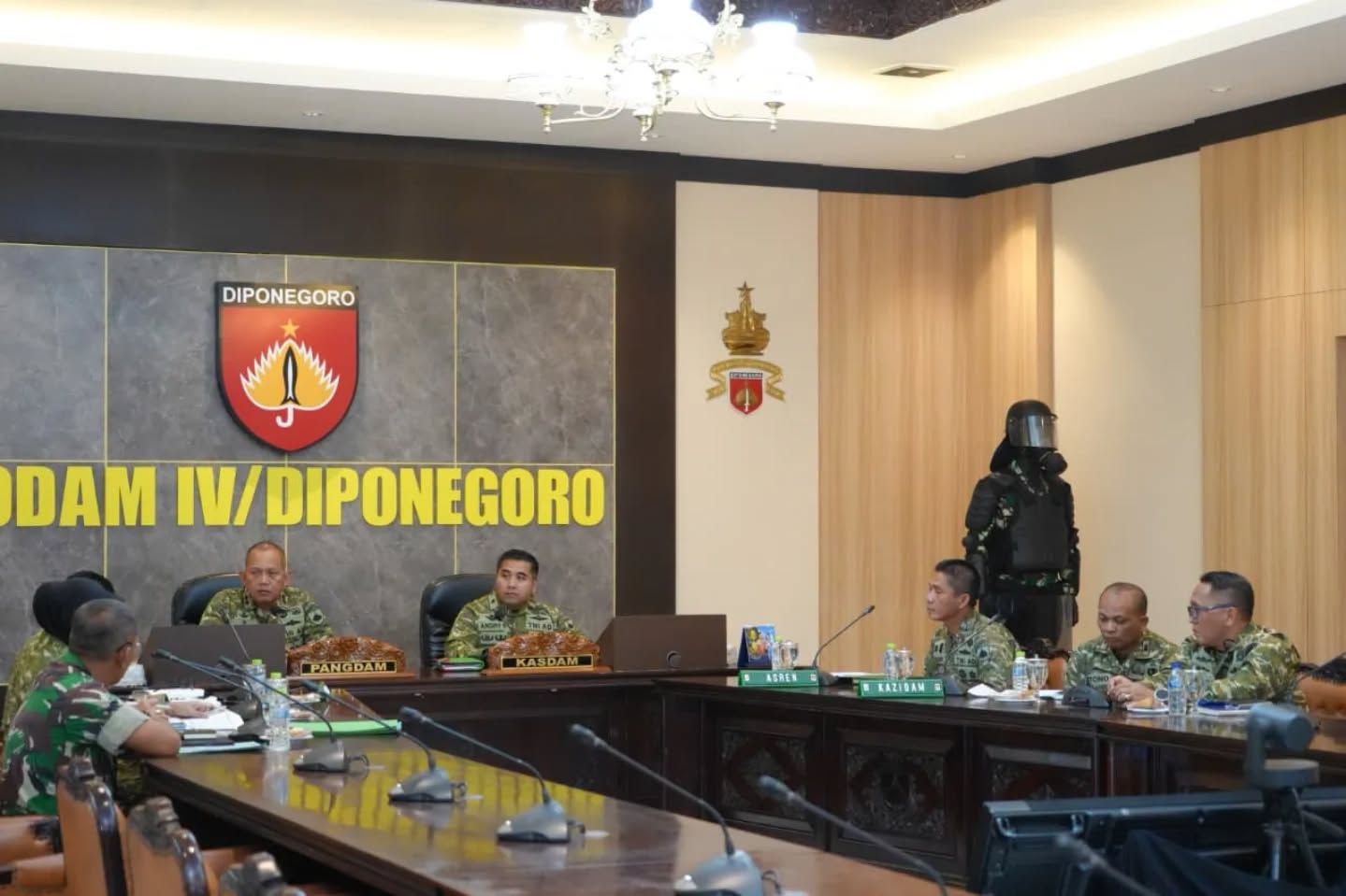 Dukung Program Strategis Nasional, Pangdam IV/Diponegoro Ikuti Vicon Pembangunan KDKMP Bersama Wapang TNI