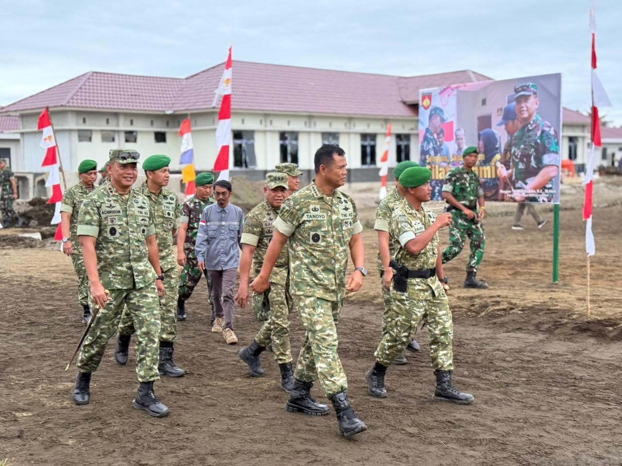 Pangdam IV/Diponegoro Dampingi Wakil Panglima TNI Tinjau Yonif TP 838/PW