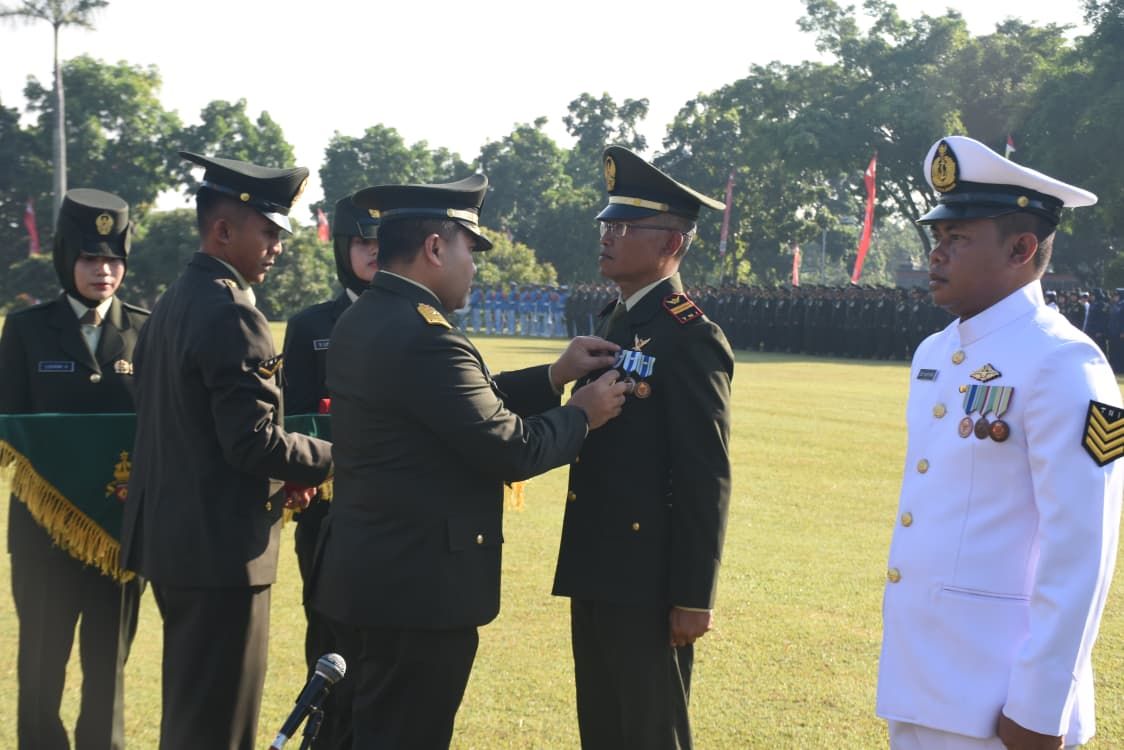 Kasdam IV/Diponegoro Pimpin Upacara Peringatan HUT ke-80 TNI di Makodam IV/Diponegoro