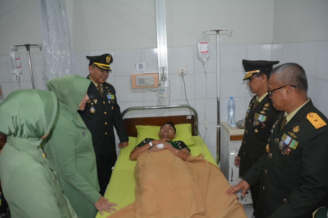 HUT ke-80 TNI, Irdam IV/Dip Anjangsana di RS Bhakti Wira Tamtama