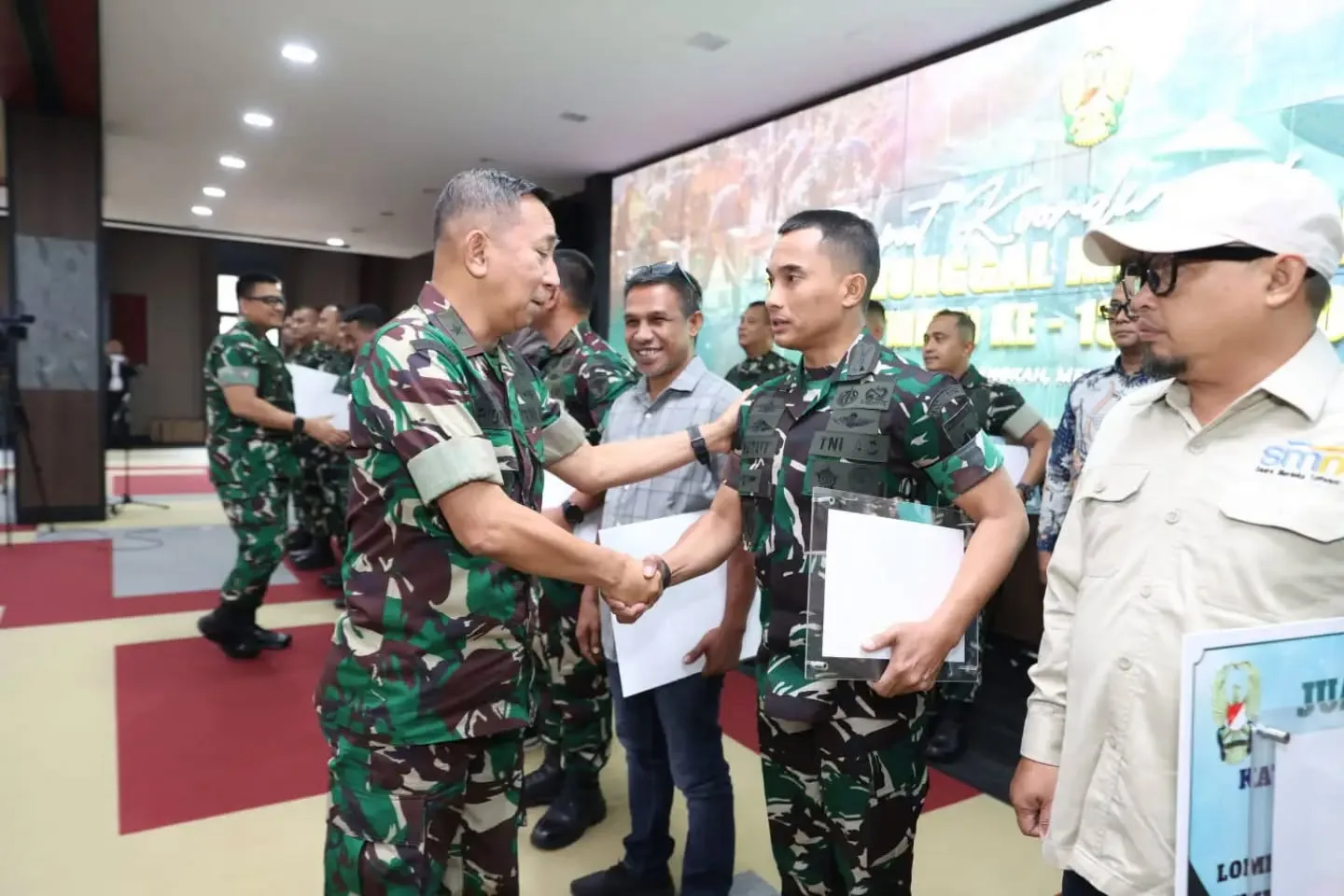 Kodam IV/Diponegoro Torehkan Prestasi pada LKJ TMMD ke-129, Dansatgas Raih Juara II dan Wartawan Juara I