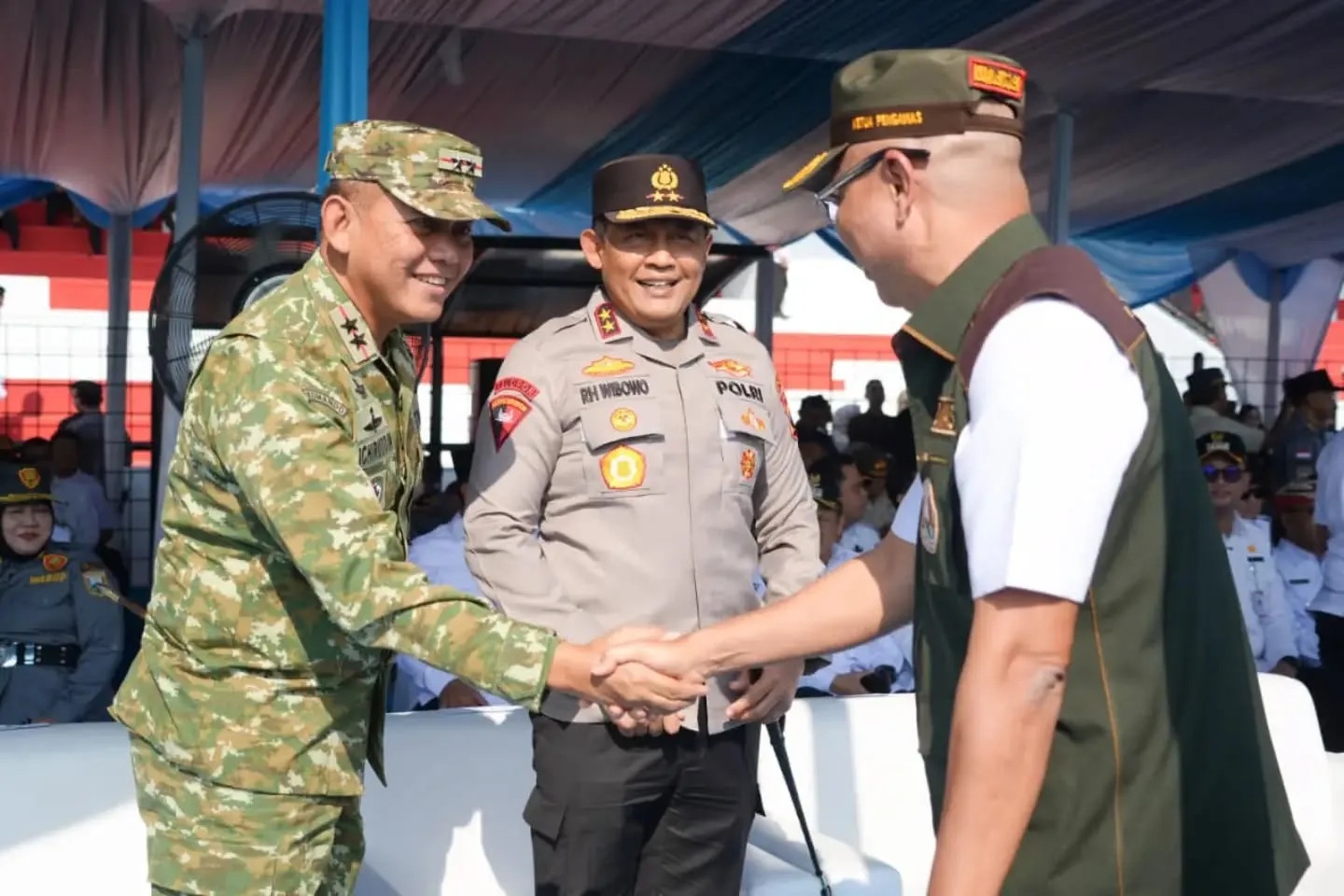 Pangdam IV/Diponegoro Hadiri Apel Akbar Satlinmas se-Jawa Tengah