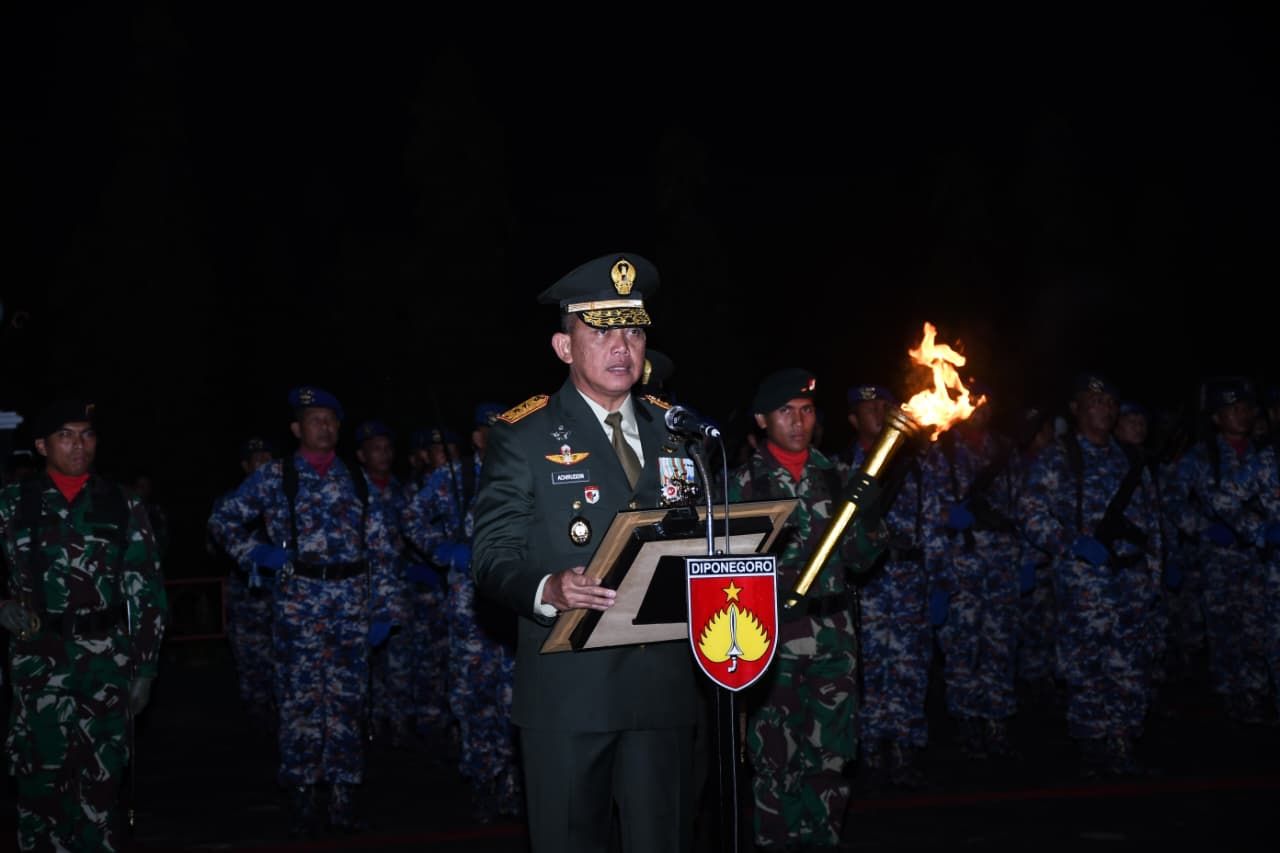Pangdam IV/Diponegoro Pimpin Apel Kehormatan dan Renungan Suci di TMPN Giri Tunggal Semarang