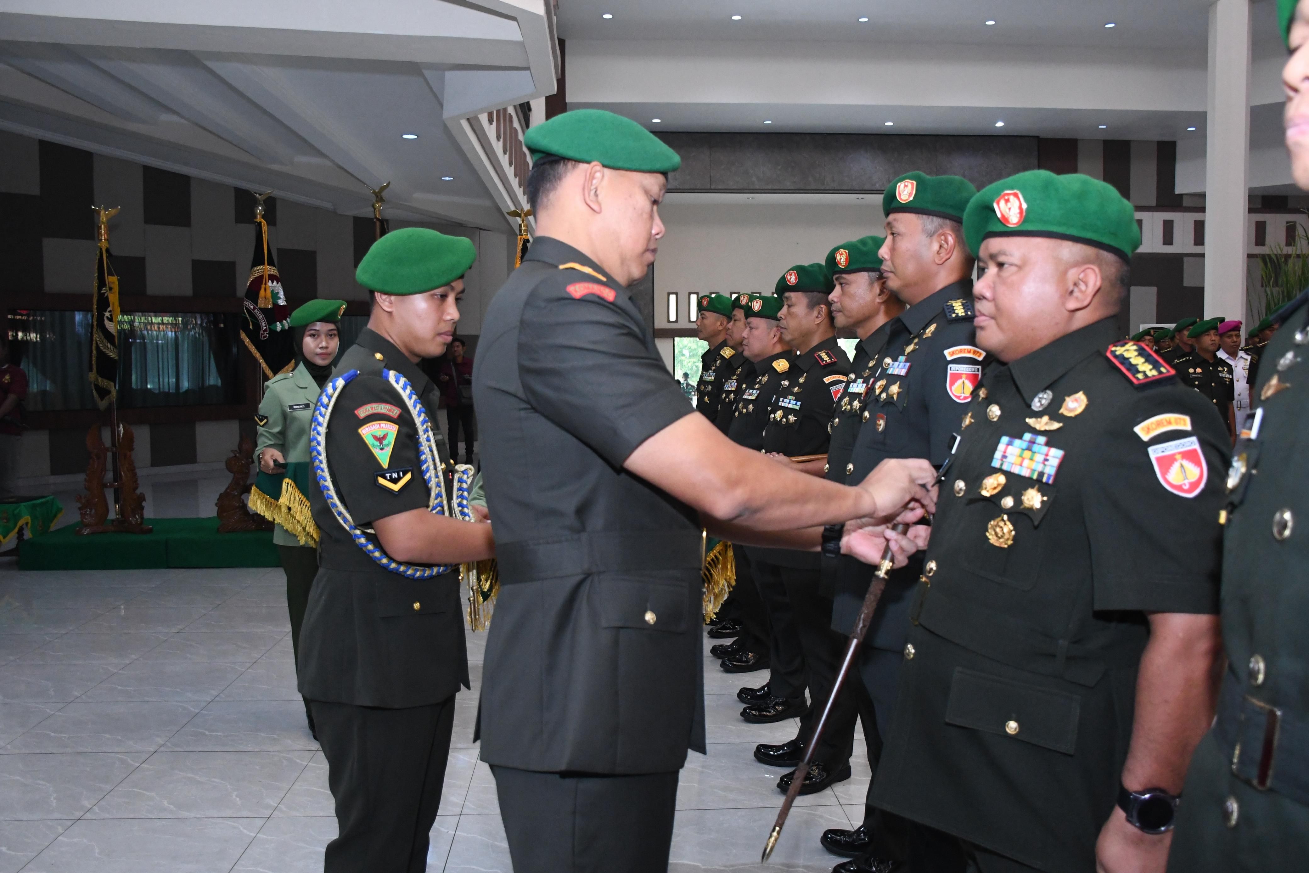 Pangdam IV/Diponegoro Pimpin Sertijab Sejumlah Pejabat Kodam IV/Diponegoro 
